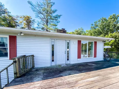 544 Park Ln, Nashville, IN 47448
