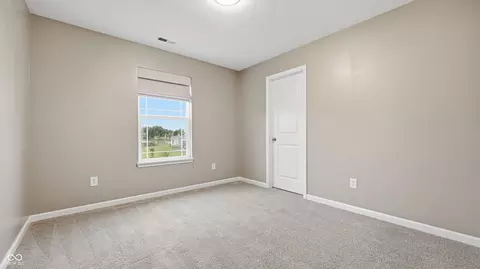 Bedroom - 147 Carrick Glen Blvd, Pendleton, IN 46064 photo 1 of 3