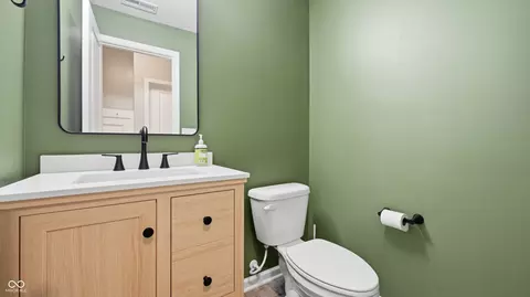 Bath - 147 Carrick Glen Blvd, Pendleton, IN 46064 photo 1 of 4