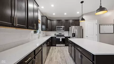 Kitchen - 147 Carrick Glen Blvd, Pendleton, IN 46064 photo 3 of 4