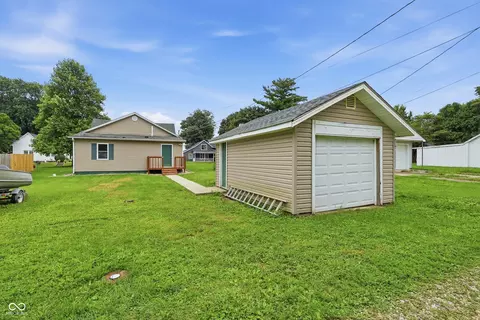 Exterior - 1019 N John St, Lapel, IN 46051 photo 4 of 4