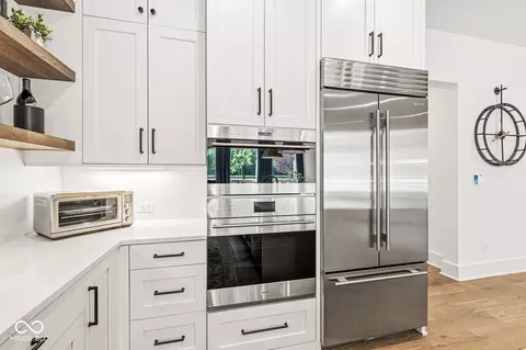 Kitchen - 11896 Spring Mill Rd, Carmel, IN 46032 photo 5 of 7