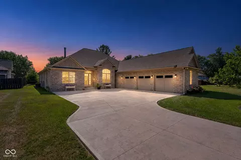 2309 Elmwood Dr, Lebanon, IN 46052