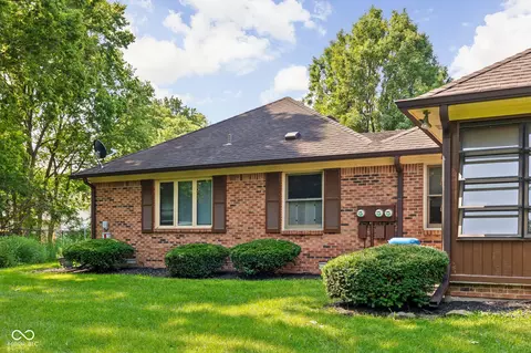 Exterior - 6009 Apache Dr, Indianapolis, IN 46254 photo 10 of 11