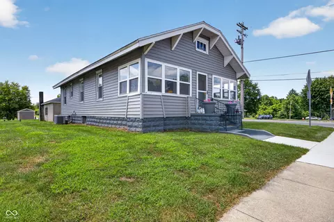 Exterior - 8006 E Main, Dugger, IN 47848 photo 2 of 10