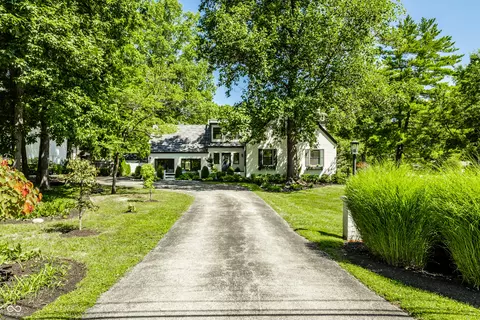 228 E 82nd St, Indianapolis, IN 46240