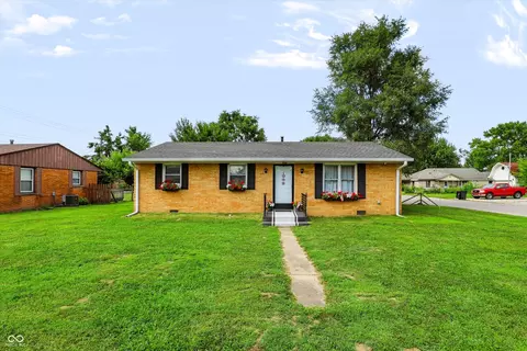 890 E Gray St, Martinsville, IN 46151
