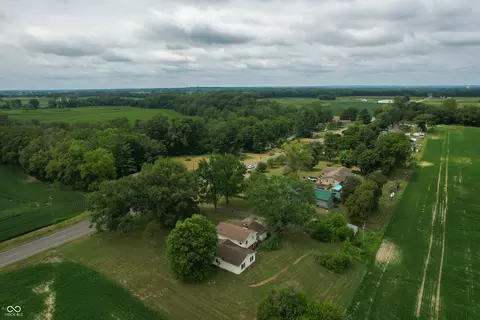 View/Area - 8464 E 25th St, Columbus, IN 47203 photo 5 of 10