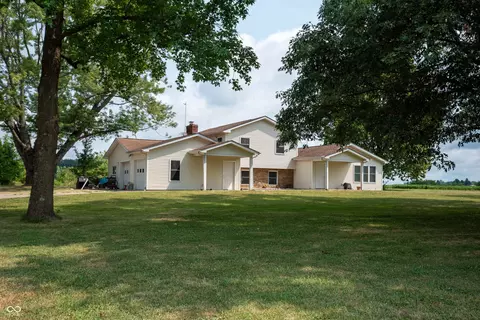 Exterior - 8464 E 25th St, Columbus, IN 47203 photo 3 of 9