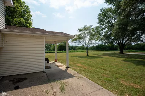 Exterior - 8464 E 25th St, Columbus, IN 47203 photo 8 of 9