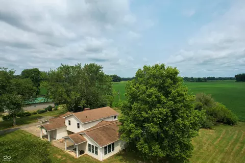 View/Area - 8464 E 25th St, Columbus, IN 47203 photo 2 of 10