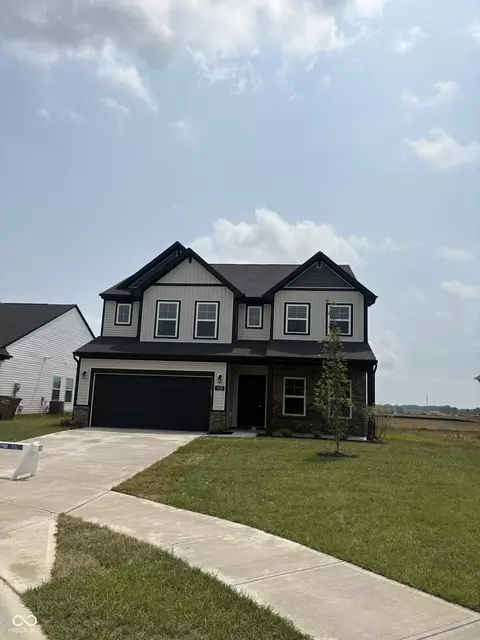 1935 Stella Rock Ct, Columbus, IN 47201