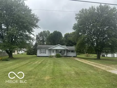 489 E Us Highway 52, Rushville, IN 46173