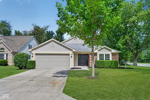 6475 Hunters Green Cir, Indianapolis, IN 46278