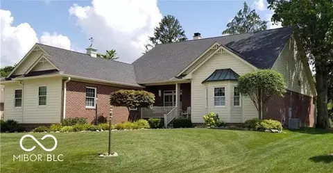 353 Creekbend Ln, Indianapolis, IN 46217