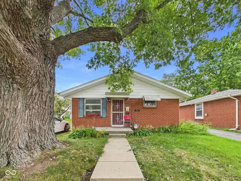 3710 Saint Charles St, Anderson, IN 46013