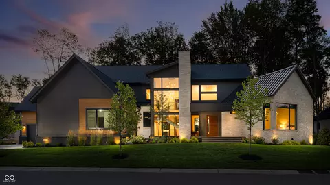 10400 Somerford Rdg, Zionsville, IN 46077