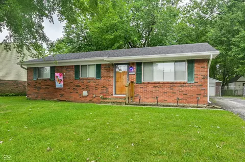 14 Angela Ct, Beech Grove, IN 46107