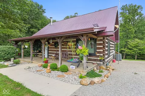 8940 W Georgetown Rd, Columbus, IN 47201
