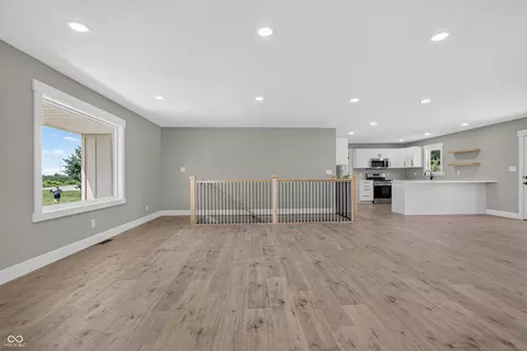 Living - 5211 S 450 Rd E, Columbus, IN 47203 photo 6 of 7
