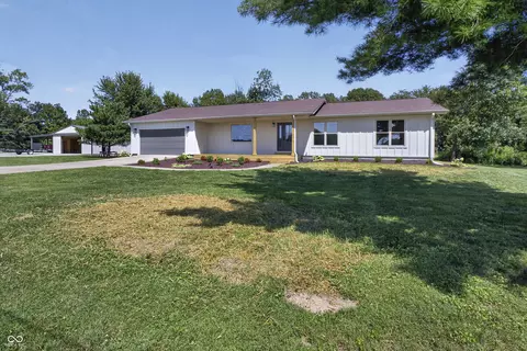 Exterior - 5211 S 450 Rd E, Columbus, IN 47203 photo 5 of 21