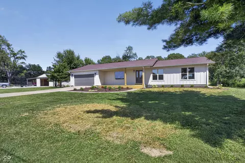 Exterior - 5211 S 450 Rd E, Columbus, IN 47203 photo 6 of 21