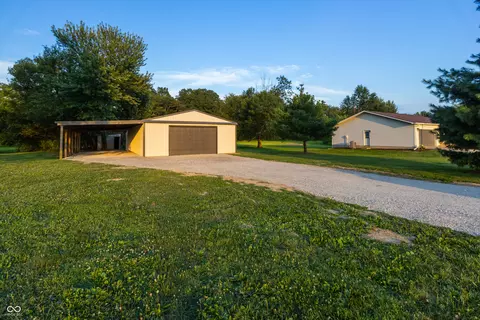 Exterior - 5211 S 450 Rd E, Columbus, IN 47203 photo 11 of 21