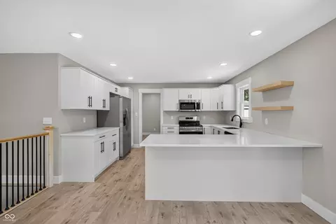 Kitchen - 5211 S 450 Rd E, Columbus, IN 47203 photo 1 of 8