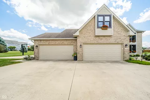 Exterior - 6302 Woodchuck Dr, Pendleton, IN 46064 photo 7 of 10