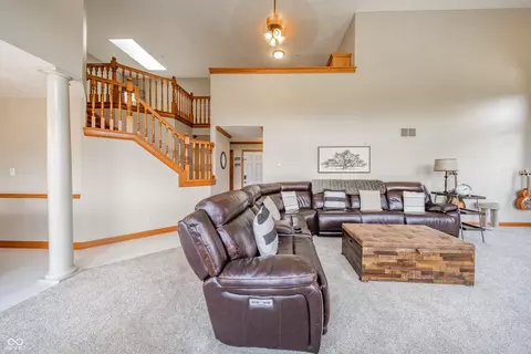 Living - 6302 Woodchuck Dr, Pendleton, IN 46064 photo 3 of 5