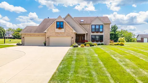 Exterior - 6302 Woodchuck Dr, Pendleton, IN 46064 photo 2 of 10