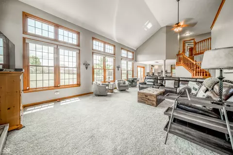 Living - 6302 Woodchuck Dr, Pendleton, IN 46064 photo 4 of 5