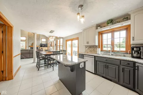Kitchen - 6302 Woodchuck Dr, Pendleton, IN 46064 photo 1 of 4