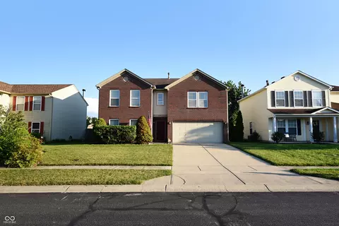 6827 W Burlington Dr, Mccordsville, IN 46055