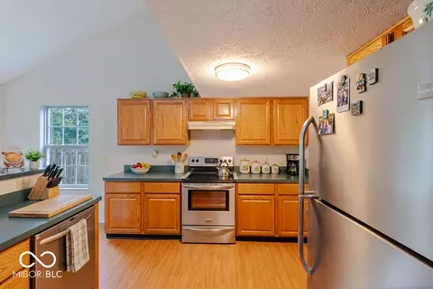 Kitchen - 3872 Cornwallis Ln, Carmel, IN 46032 photo 4 of 4