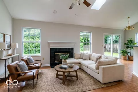 Living - 3872 Cornwallis Ln, Carmel, IN 46032 photo 5 of 5