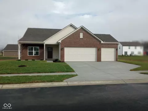 640 Derek Ln, Trafalgar, IN 46181