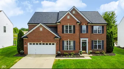3273 Glenwillow Ct, Bargersville, IN 46106