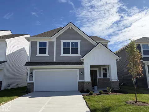 3163 Sugar Grove Dr, Whitestown, IN 46075