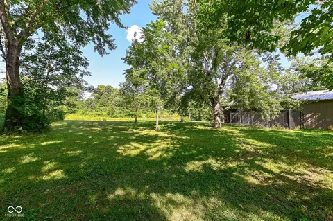 Exterior - 10681 E 121st St, Fishers, IN 46037 photo 10 of 12