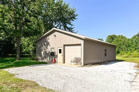 Exterior - 10681 E 121st St, Fishers, IN 46037 photo 6 of 12