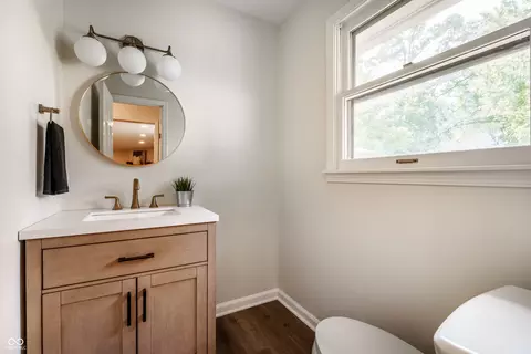 Bath - 3419 E 69th St, Indianapolis, IN 46220 photo 4 of 4