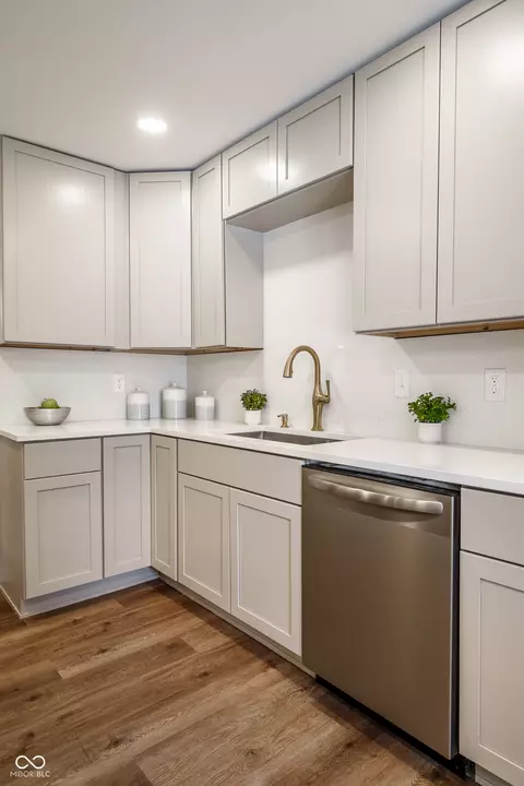 Kitchen - 3419 E 69th St, Indianapolis, IN 46220 photo 2 of 6