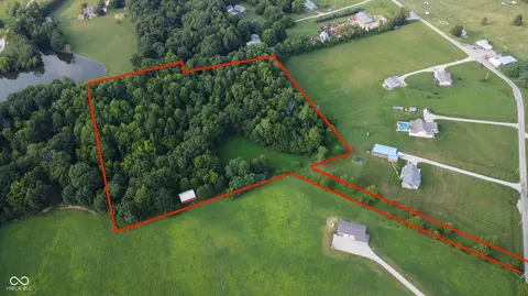 6930 S 200 W, Trafalgar, IN 46181