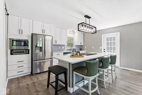 Kitchen - 515 E Monroe Dam Rd, Bloomington, IN 47401 photo 2 of 6