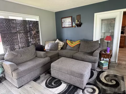Living - 106 Elm, Covington, IN 47932 photo 1 of 4