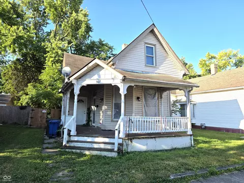 307 W Locust St, Shelbyville, IN 46176