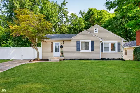 98 Morgan St, Mooresville, IN 46158