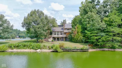 1370 Blossom Ct, North Vernon, IN 47265