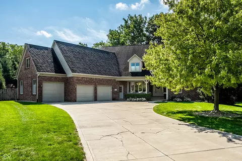 435 Benderfield Dr, Zionsville, IN 46077